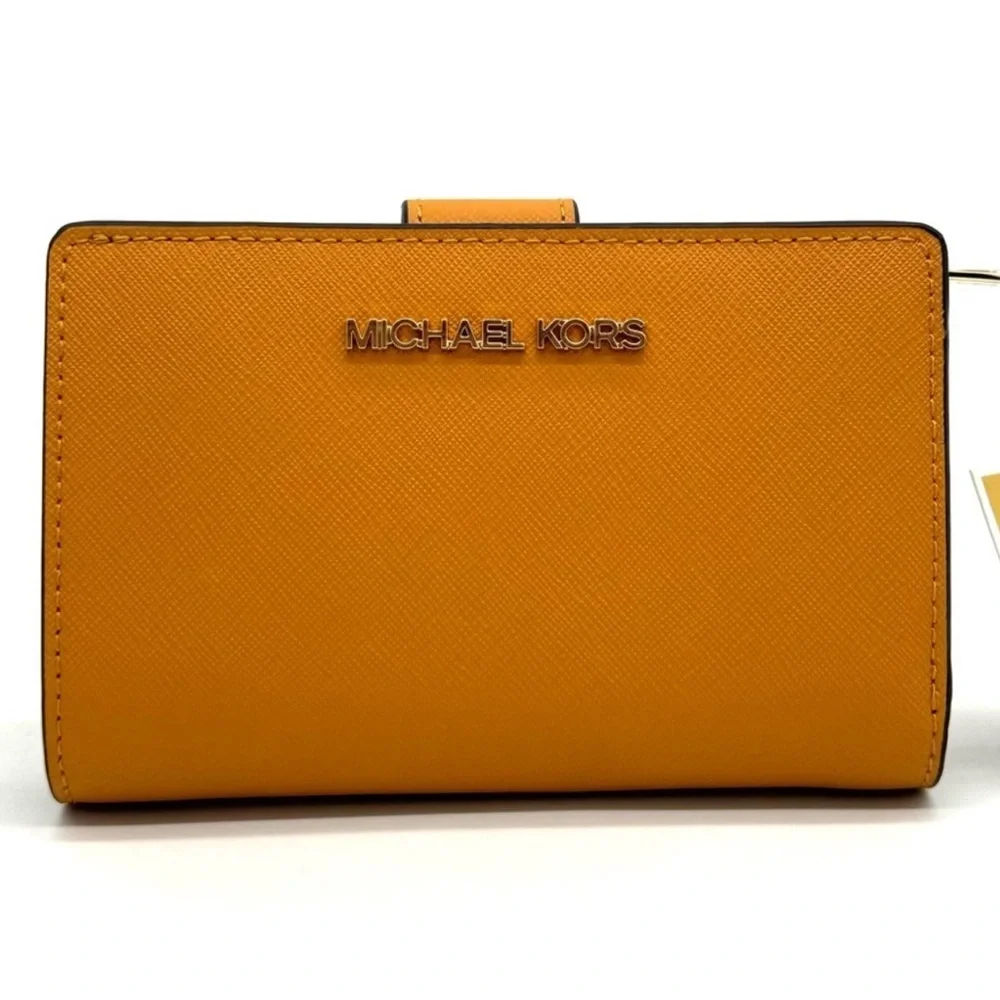 Michael Kors Medium Bifold Zip Chain Wallet Cider